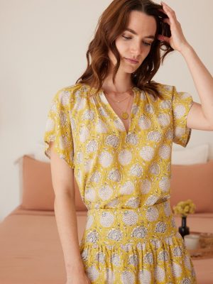 JulietteC.com-Lea top Blossom prussian yellow flowers block print women fashion