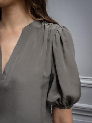 Alternative view of Vero Silk Blouse - Khaki